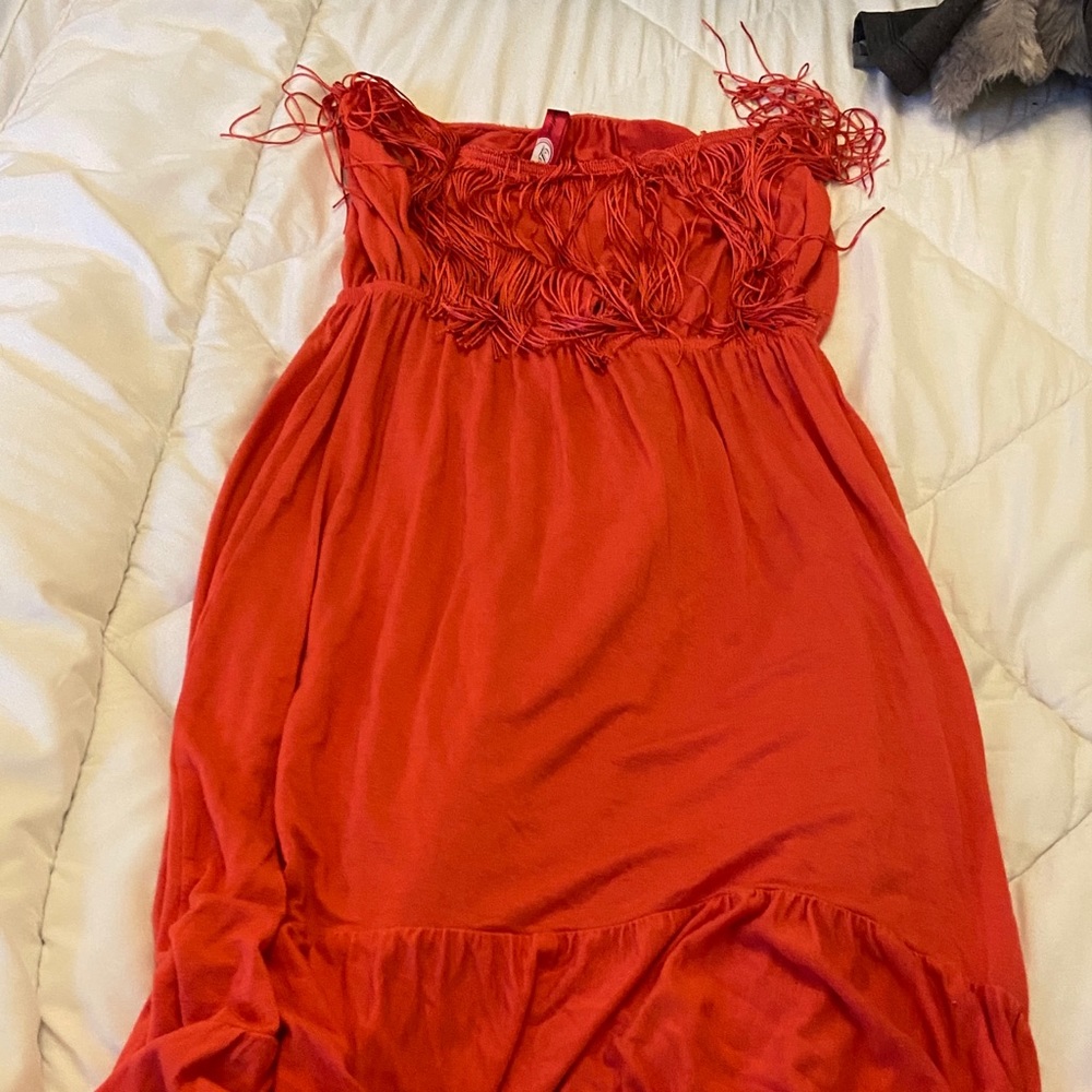 Coral colored flowy dress, size M